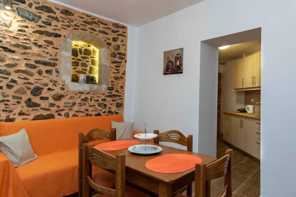 Paraspori Traditional Home With View المظهر الخارجي الصورة