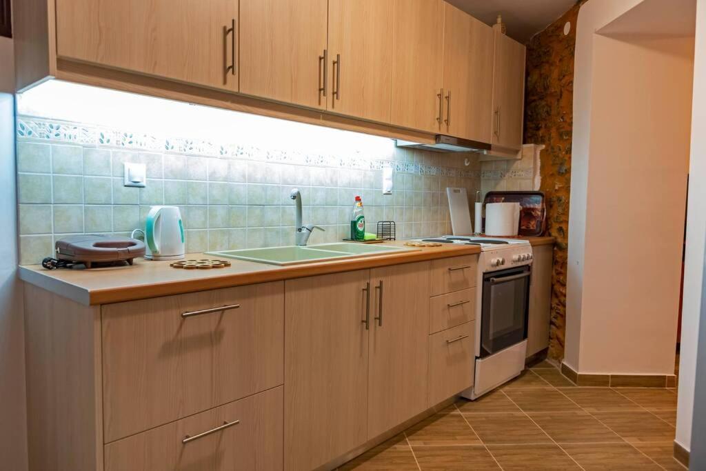 Paraspori Traditional Home With View المظهر الخارجي الصورة