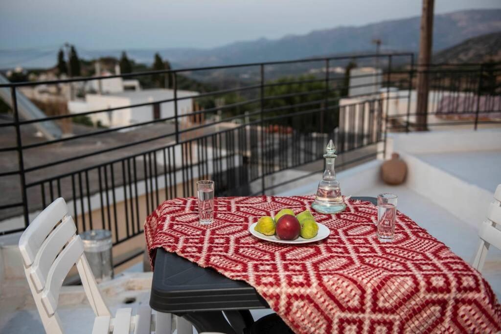 Paraspori Traditional Home With View المظهر الخارجي الصورة