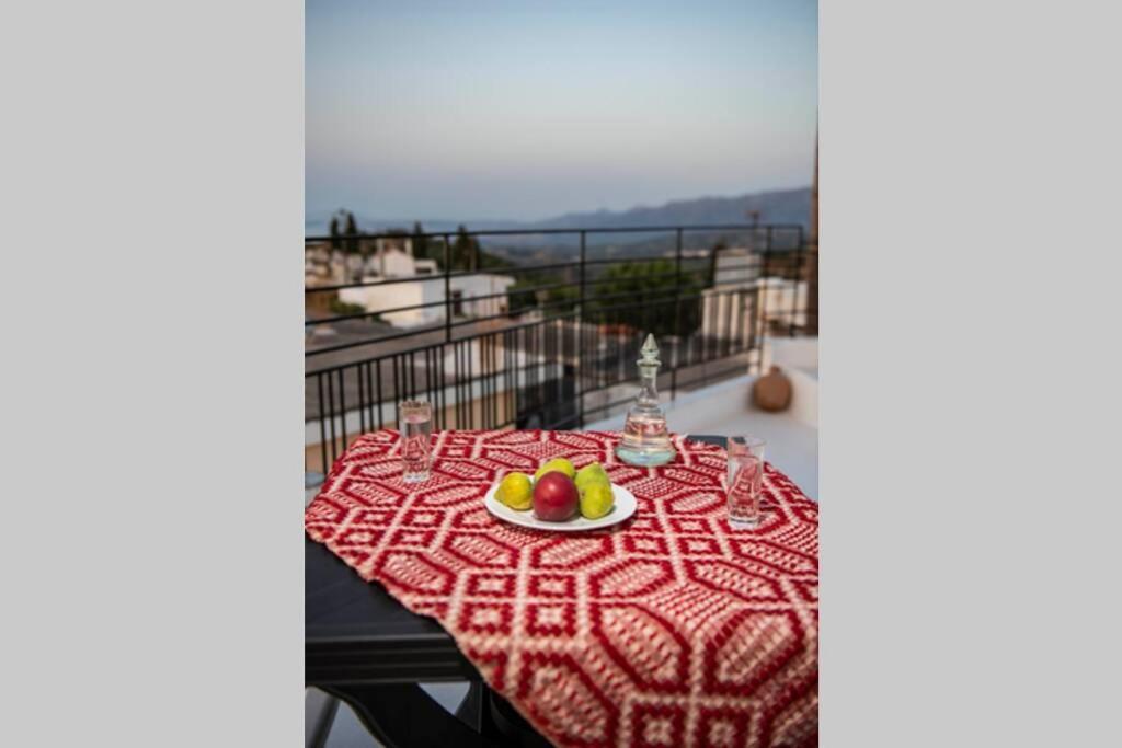 Paraspori Traditional Home With View المظهر الخارجي الصورة
